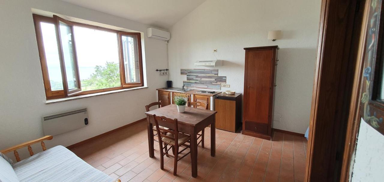 Poloturisticoumbria Rustico Con Piscina Vista Lago Passignano sul Trasimeno Eksteriør billede